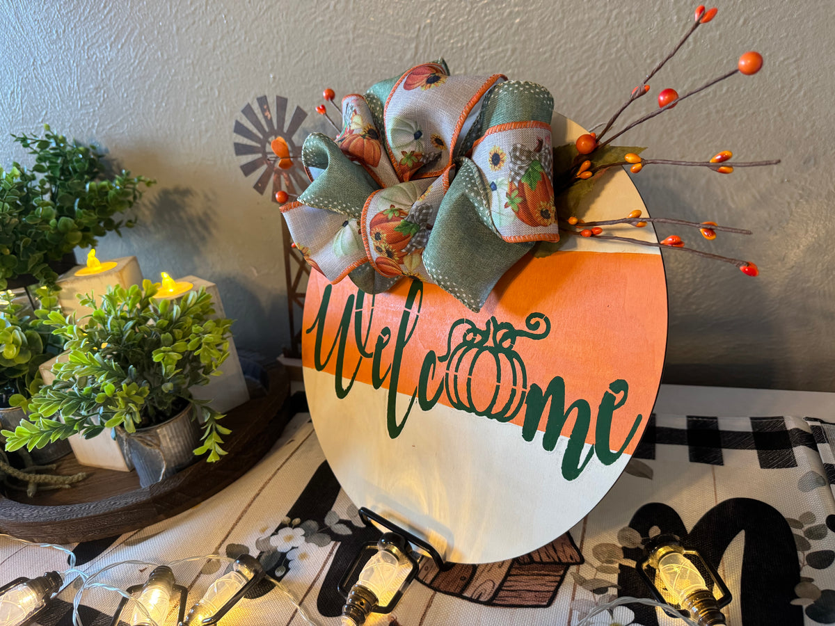 Round Wooden Welcome Sign